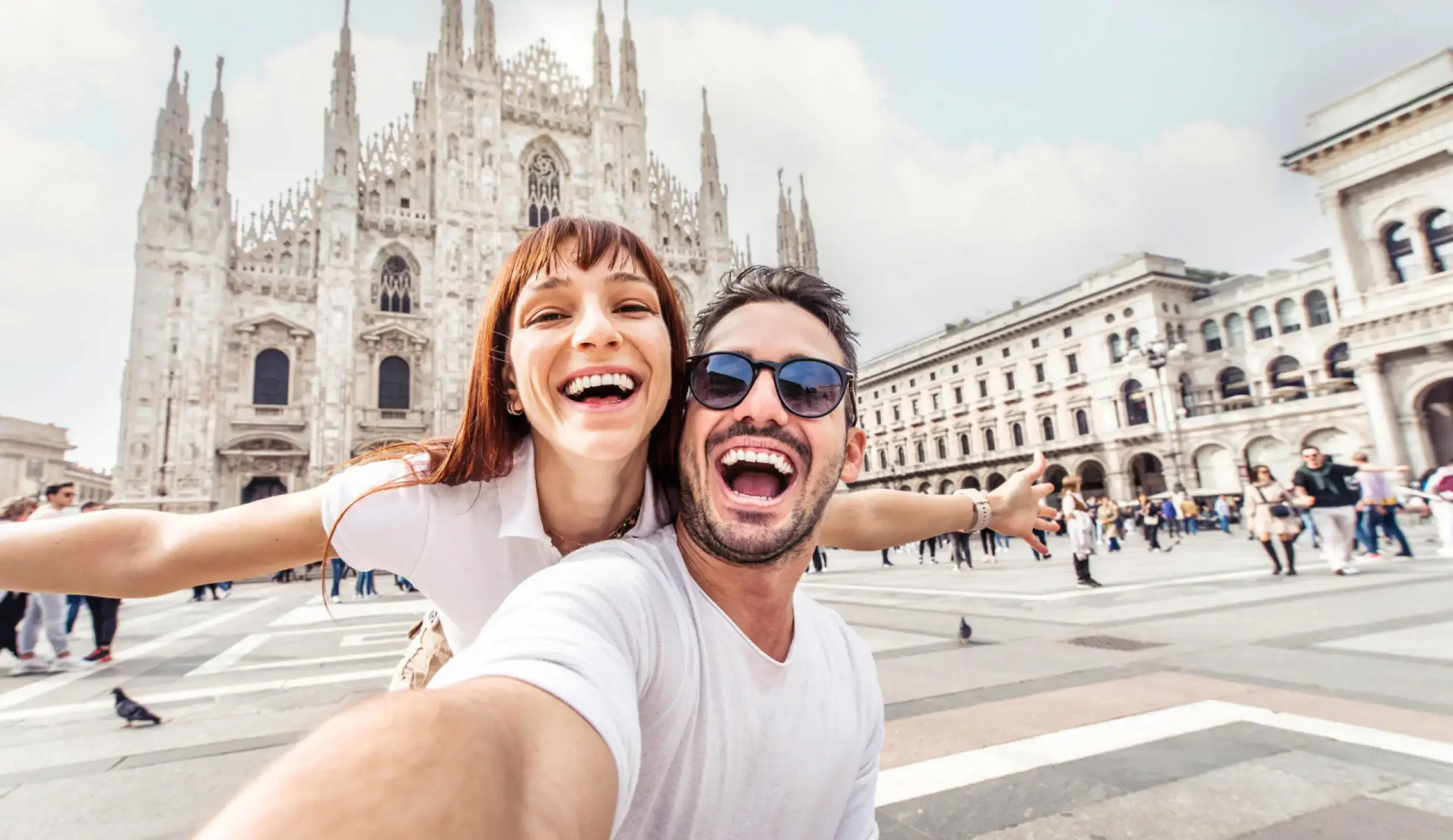 Happy couple who traveled to Italy.